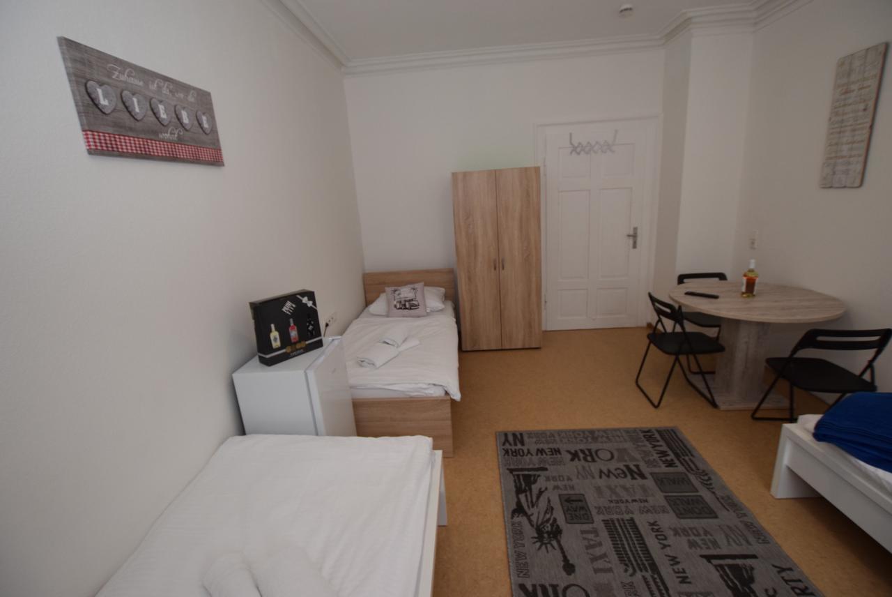 Monteurzimmer Kirchheim-Teck كيرشهايم أونتر تيك المظهر الخارجي الصورة