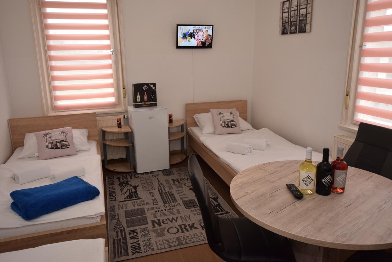Monteurzimmer Kirchheim-Teck كيرشهايم أونتر تيك المظهر الخارجي الصورة