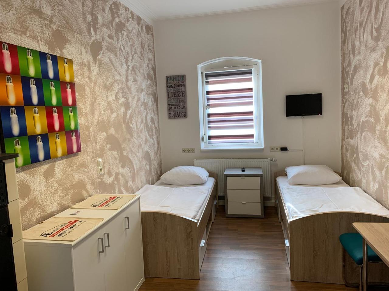 Monteurzimmer Kirchheim-Teck كيرشهايم أونتر تيك المظهر الخارجي الصورة